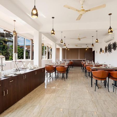 Aurum Resorts Morjim Ashvem Beach Buitenkant foto