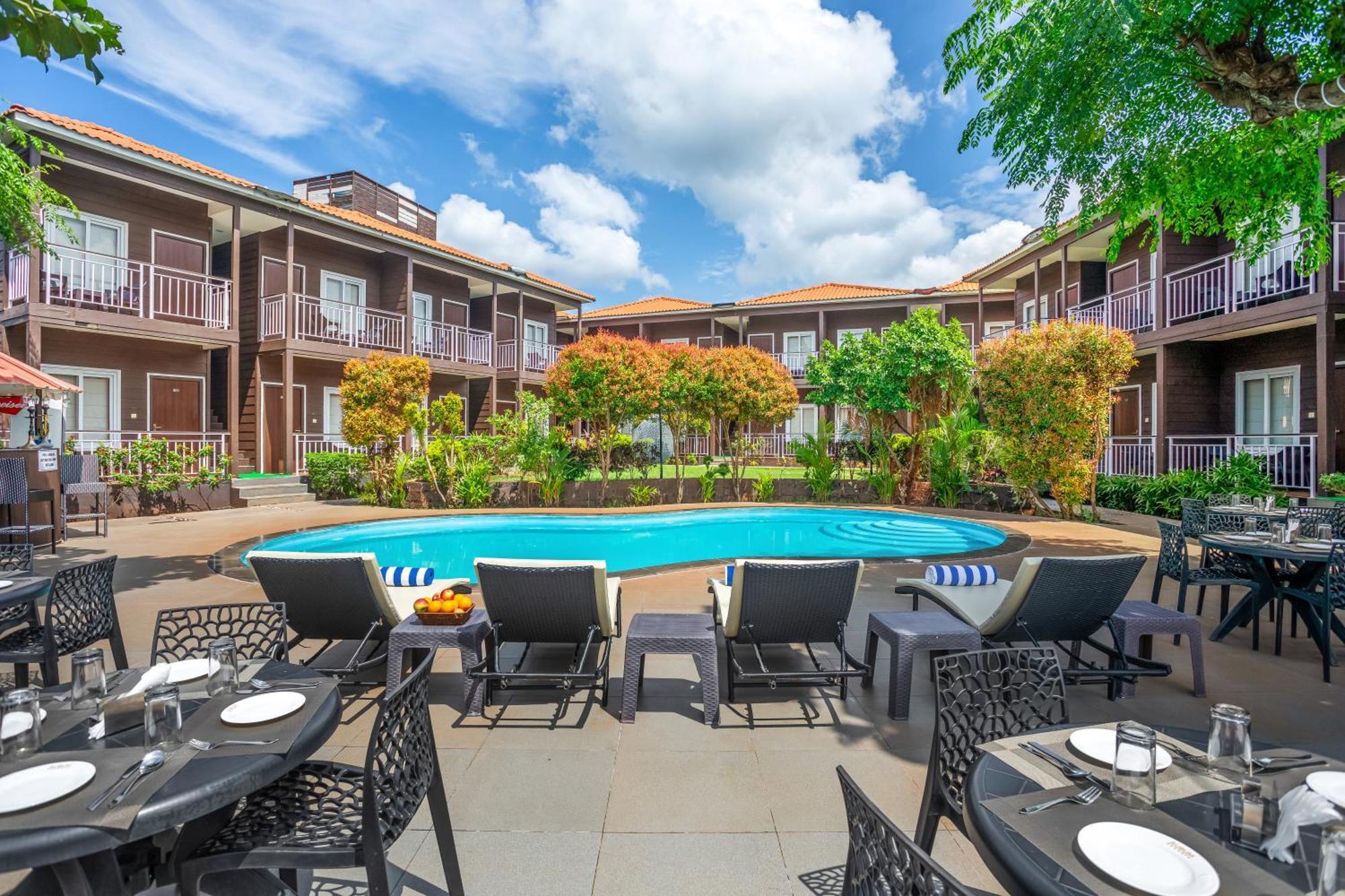 Aurum Resorts Morjim Ashvem Beach Buitenkant foto