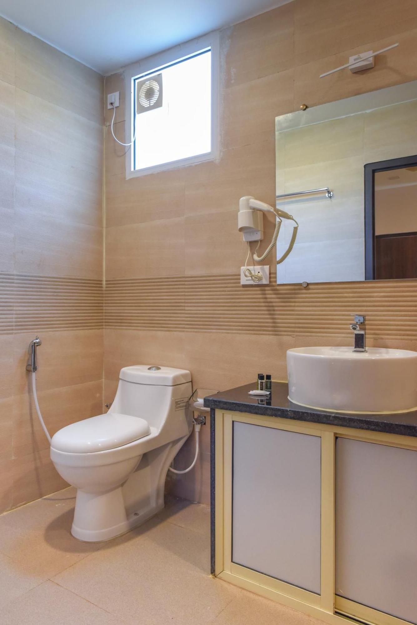 Aurum Resorts Morjim Ashvem Beach Buitenkant foto